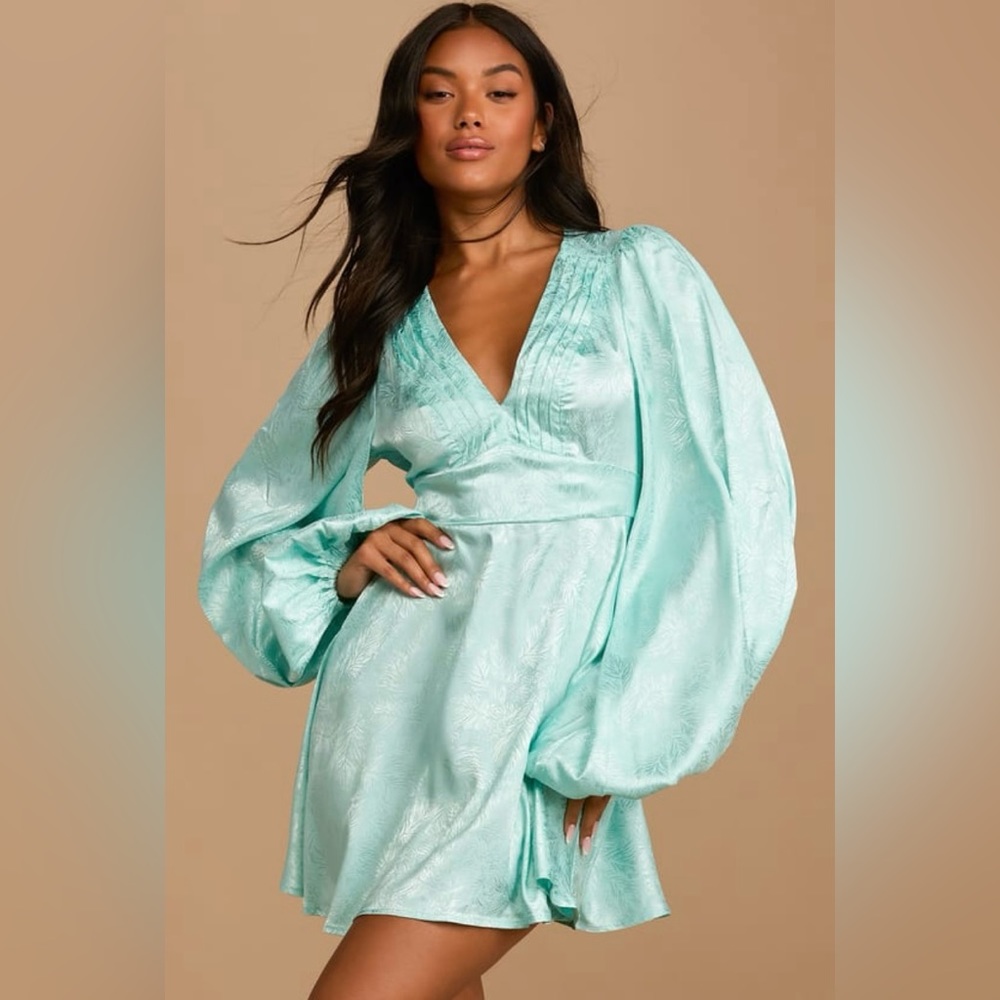 New adorable Lulus dress